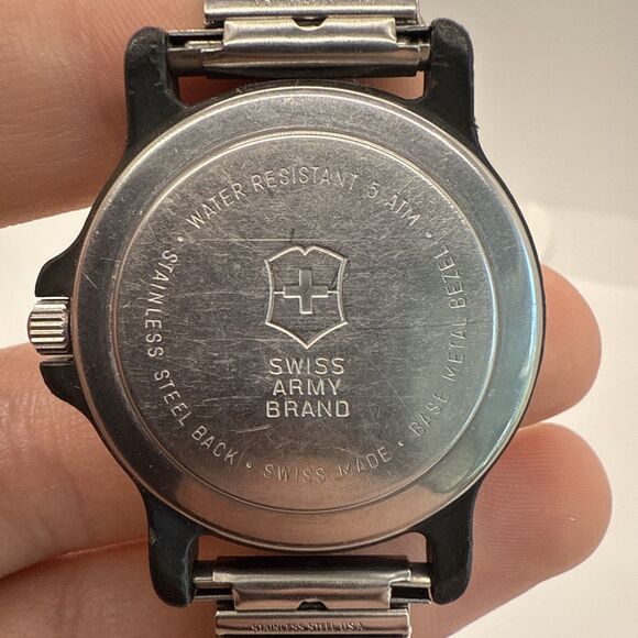 Victorinox Swiss Army Watch Men's Red Bezel Glow In The Dark 5 ATM (New Battery) - Picture 4 of 8